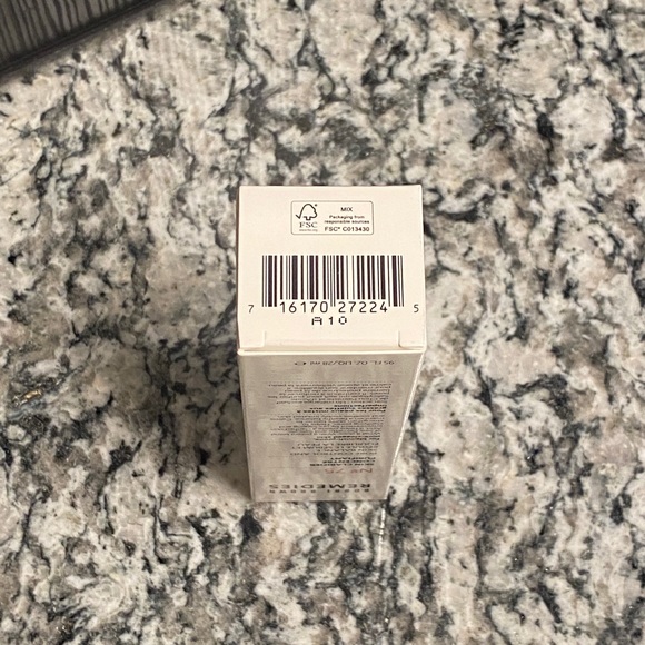 Bobbi Brown Remedies No75 Skin Clarifier - Pore Control & Skin Balancer .95 oz. - Picture 9 of 9